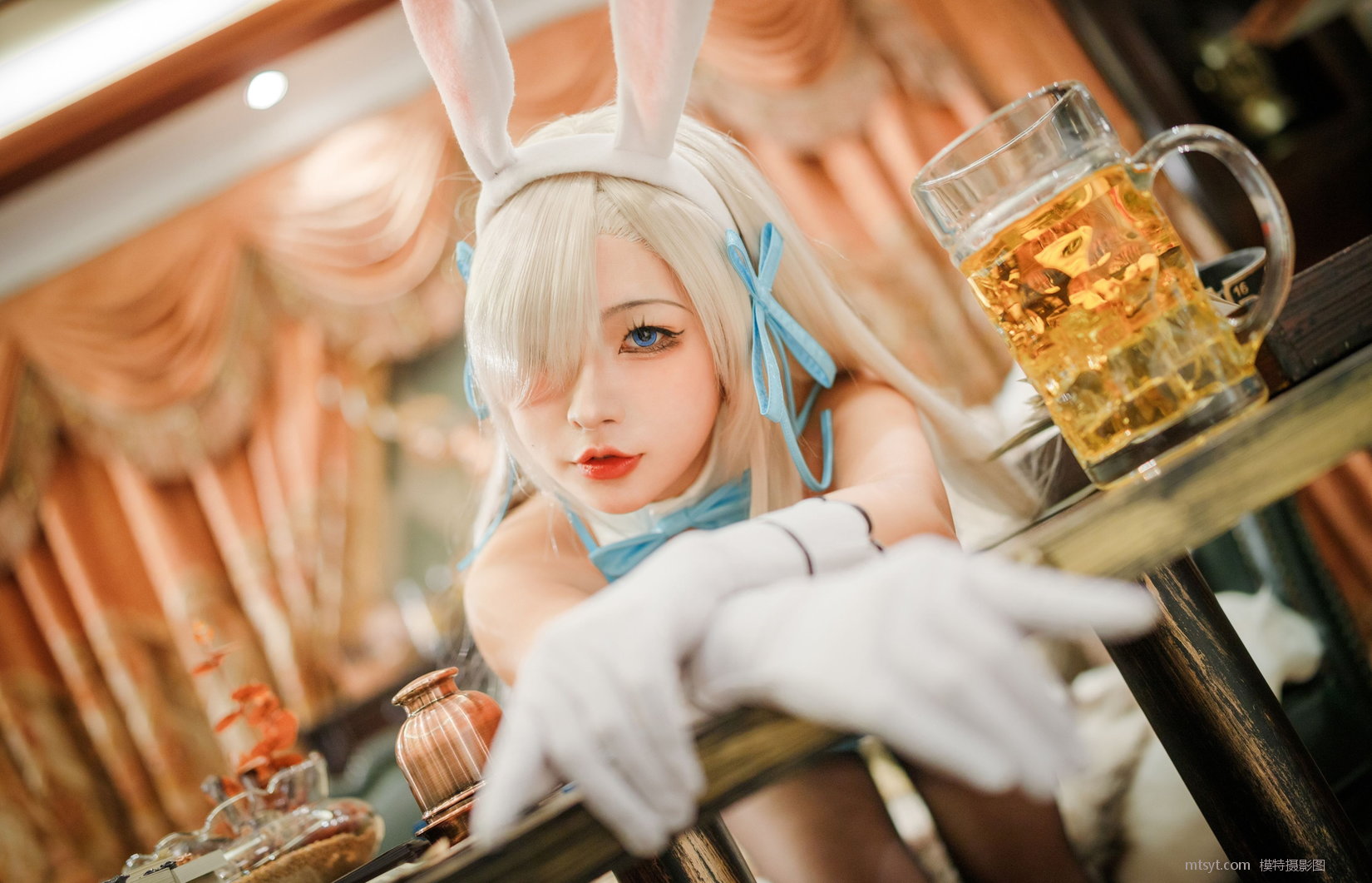 yuuhui Ʒͼ дcoser ģ һ Ů P.17